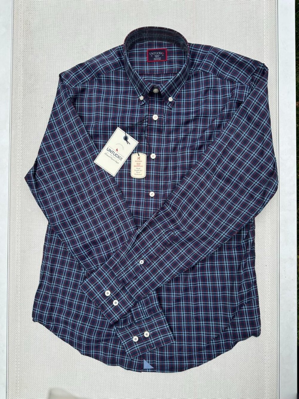 UNTUCKit - Mens Dress Shirt - Longsleeve Slim Fit - Size S - wrinkle free